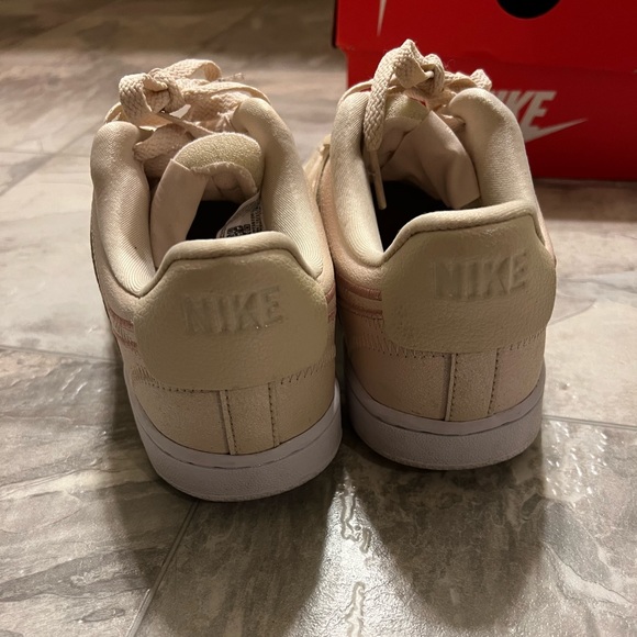 ⭐️NWOT Nike court vision low sneakers/tennis shoes in pearl white… - Picture 6 of 11